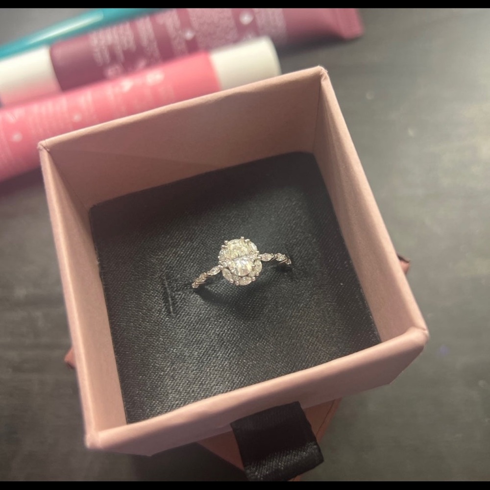 Moissanite Diamond 925 sterling silver antique oval engagement ring engagement - Picture 3 of 8